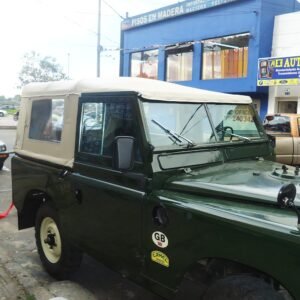 Carpa personalizada para vehículo campero con estructura resistente