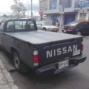Carpa plana instalada en camioneta pickup cabina sencilla con lona PVC impermeable